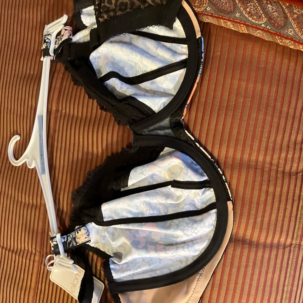 Elomi Black and Cream Women's Bra